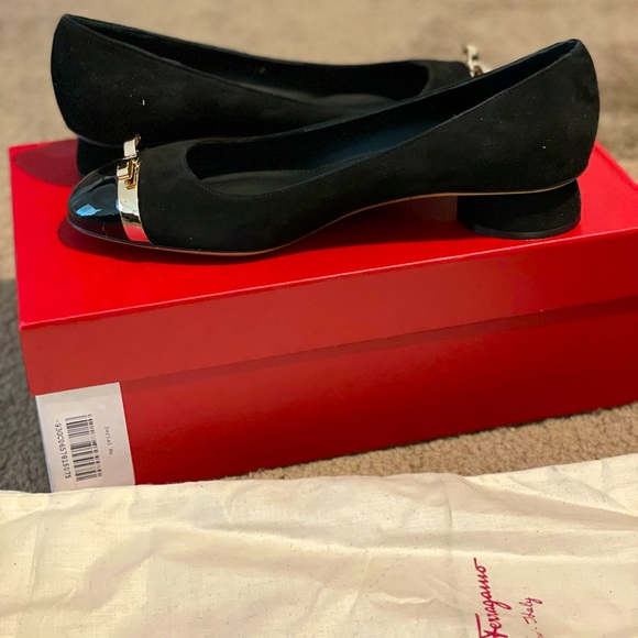 Salvatore Ferragamo moccasin flats BRAND NEW - Picture 1 of 4